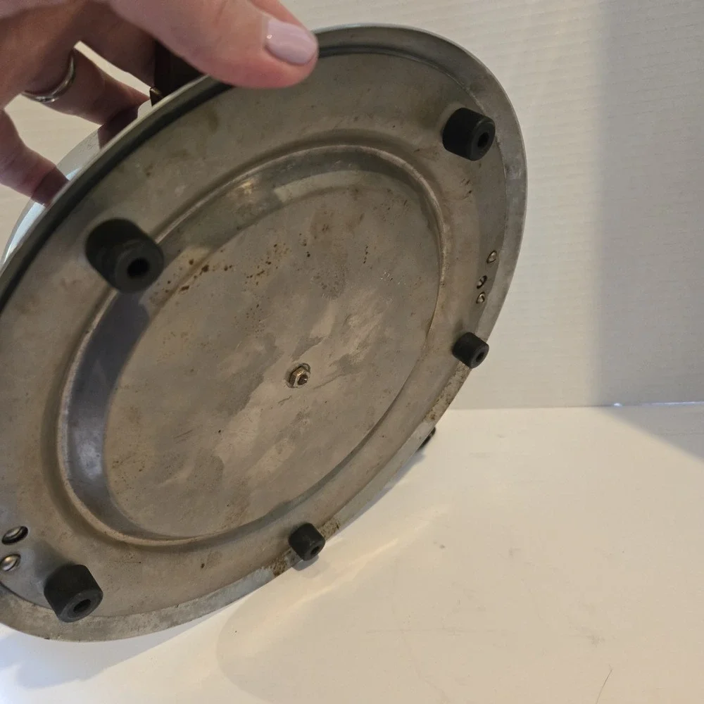 ANTIQUE RARE ELECTRAHOT MFG CO. ROUND WAFFLE IRON - Number 375 or 660
